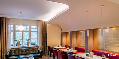 Geschwungende Trockenbau Deckenkonstruktion